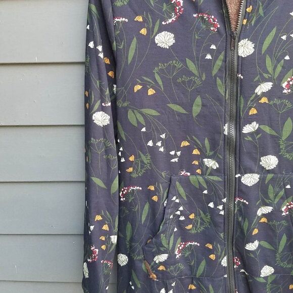 Izuria Black Floral Maxi Coat with Fuzzy Lining size XL - Picture 9 of 9